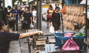 แนวทางและนโยบายที่จะทำให้ประเทศไทยหลุดพ้นจากวงจรชั่วร้ายทางเศรษฐกิจ(2)