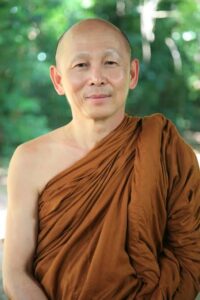 ประโยชน์ที่ควรได้จากการเป็นชาวพุทธ