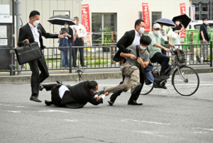 shinzo abe being shot