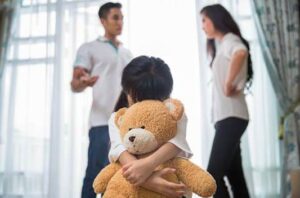 ทะเลาะกันต่อหน้าลูก